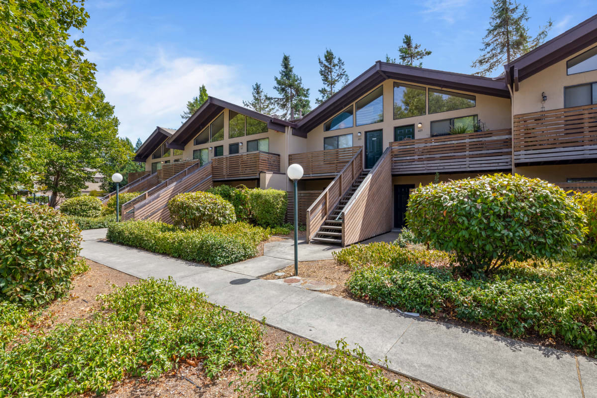 Apartments for Rent in Rohnert Park, CA Edgewood Apartments